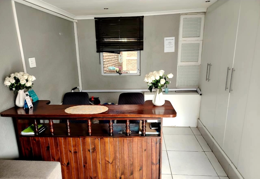  Bedroom Property for Sale in Quigney Eastern Cape